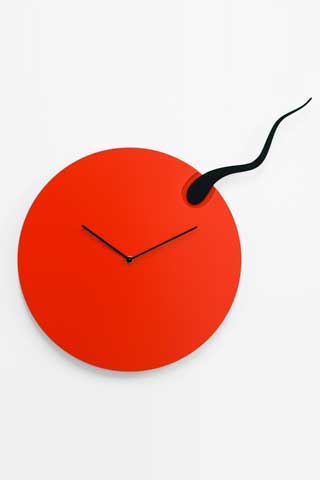 İlginç tasarımlı Genesis duvar saati Tasarımcı : Daniela Caserta Genesis wall clock Tasarımcı : Daniela Caserta