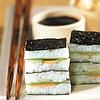 Dadini di sushi con salsa di soia