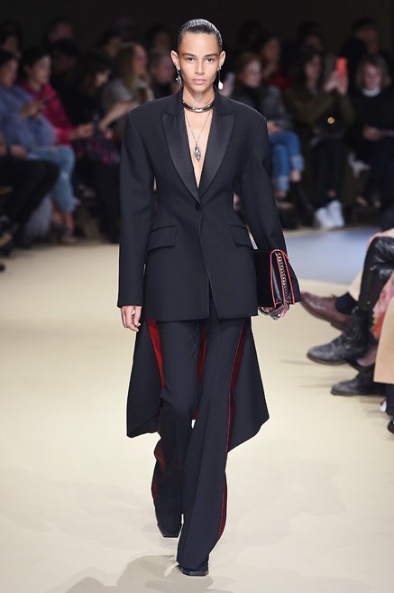 alexander mcqueen moda