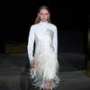 Alexander Wang: asimmetrie e frange