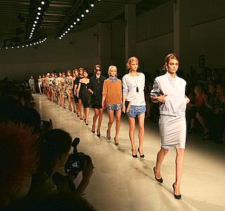 Il termine della sfilata N�21 P/E 2012