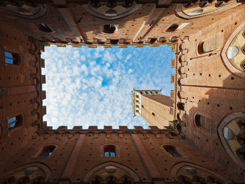 La Torre del Mangia, in Piazza del Campo a Siena